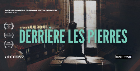DERRIÈRE LES PIERRES (2016) de Magali Roucaut